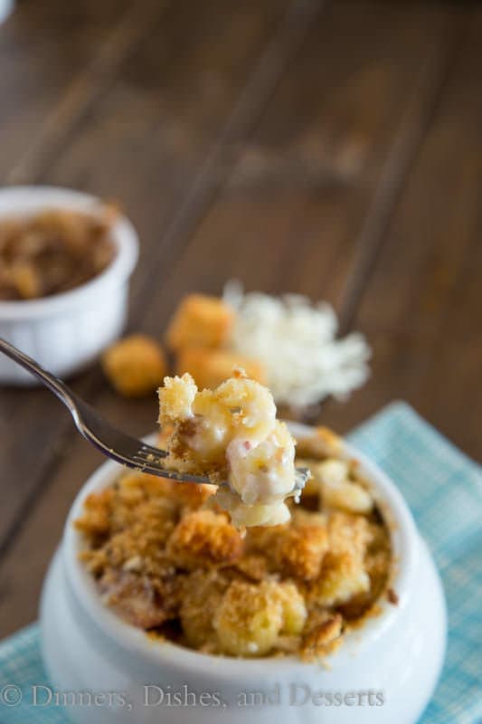 French Onion Mac n' Cheese {Dinners, Dishes, and Desserts}