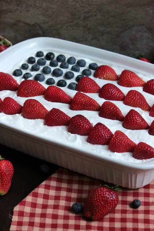 USA Flag Eclair Cake {Big Bears Wife}