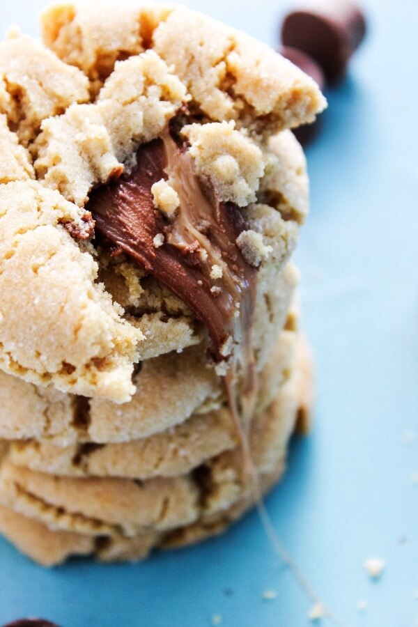 Rolo Stuffed Peanut Butter Cookies {A Dash of Sanity}
