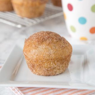 Cinnamon Muffins - light and fluffy muffins coated in cinnamon and sugar
