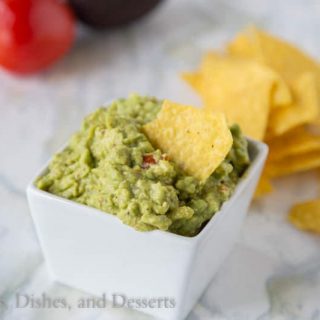 Homemade Guacamole {Dinners, Dishes, and Desserts}