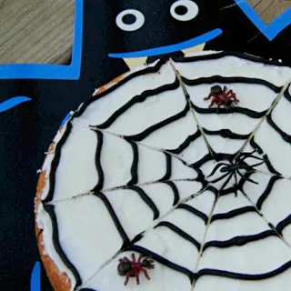 Spooky Spider Web Cookie