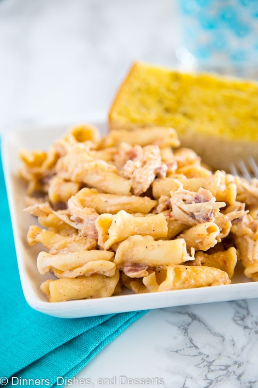 smokey garlic chicken pasta with garlic bread