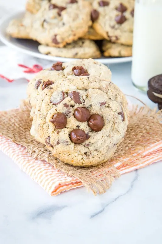 PUdding cookies make with Oreo pudding mix