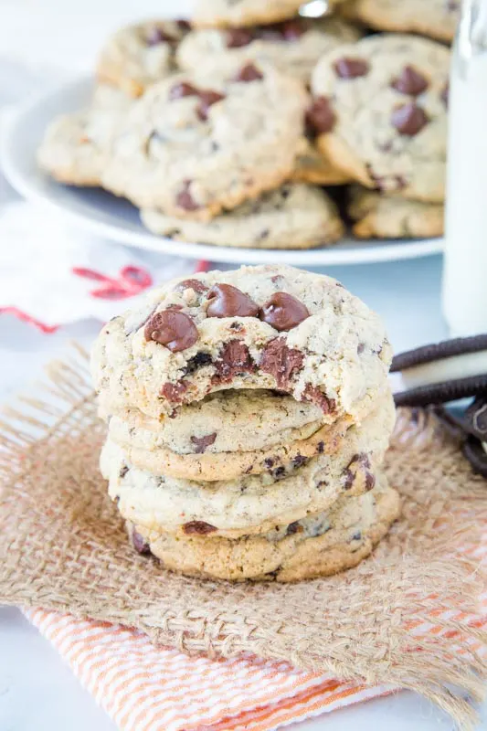 Super soft pudding cookies made with oreo pudding mix