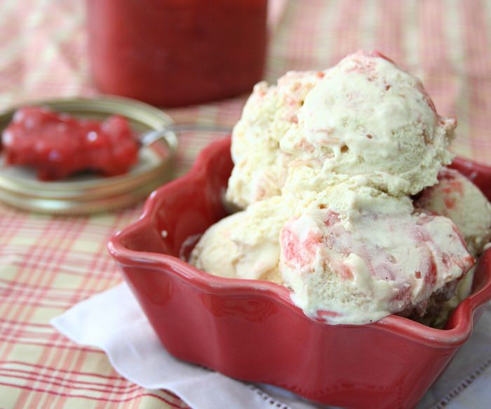 strawberry rhubarb swirl ice cream in a bowl