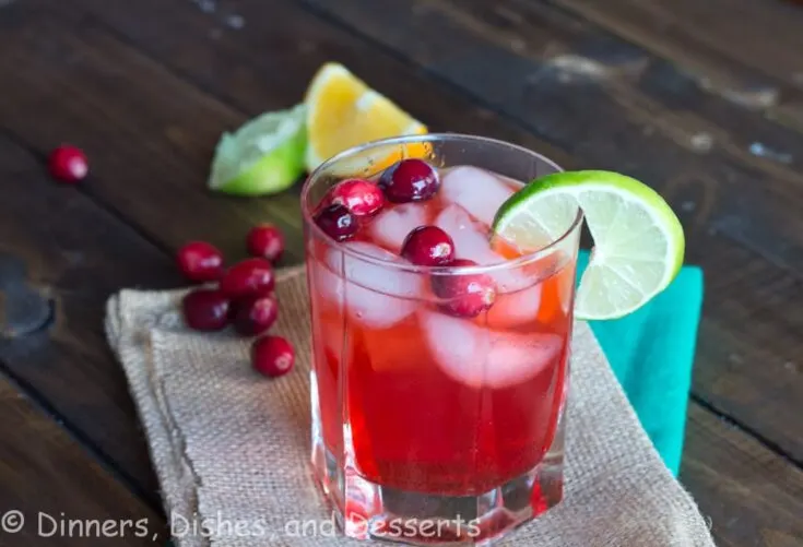 cranberry fizz in a cup