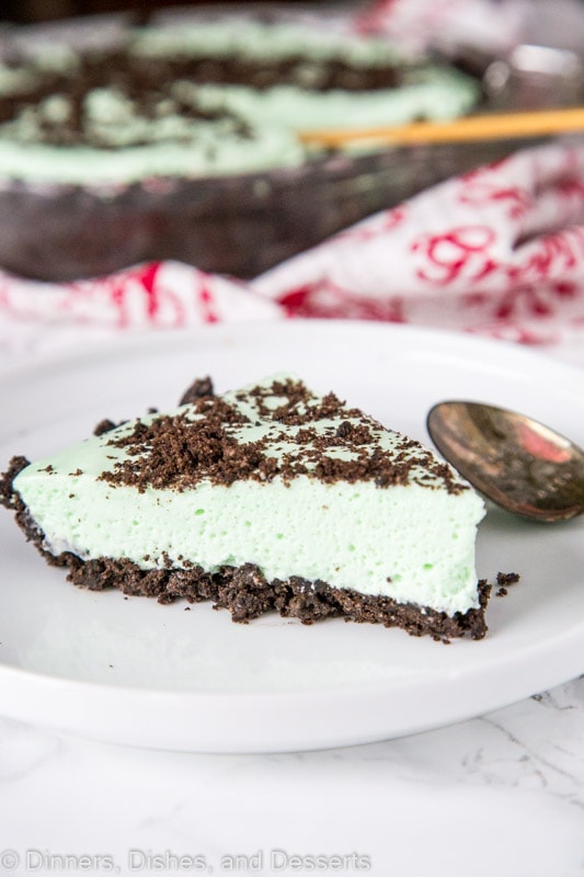 mint pie on a plate