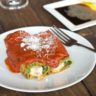 cannelloni with spinach pasta on a plate