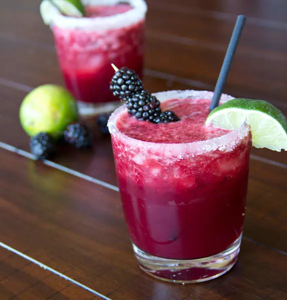 Skinny Blackberry Margaritas | Dinners, Dishes, and Desserts
