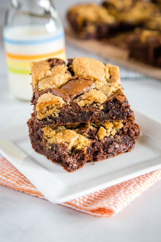 Brownie Cookie Bars are a great mash up of 2 favorite desserts!