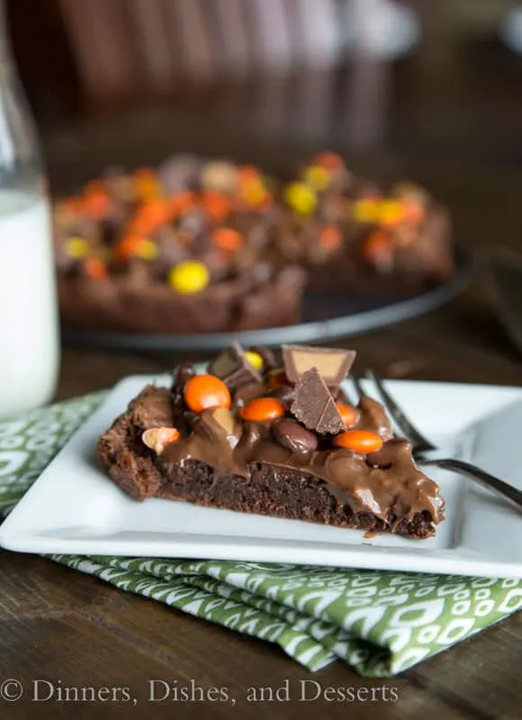 peanut butter brownie pizza on a plate