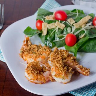 Crispy Baked Shrimp - get all the crispiness of fried shrimp in a quick and easy healthy way. Super crunchy, ready in minutes, and delicious!