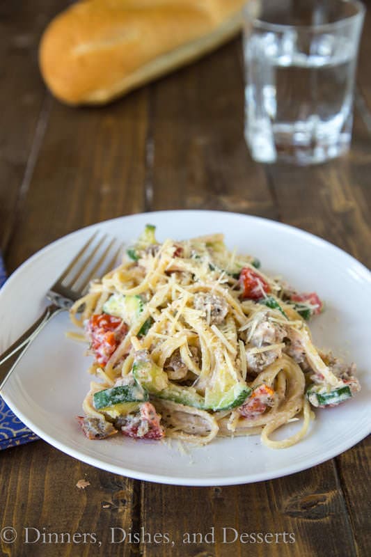 Creamy Zucchini, Tomato & Ricotta Pasta {Dinners, Dishes, and Desserts}