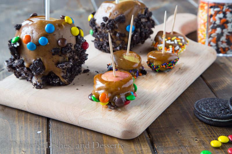 Mini Caramel Apples {Dinners, Dishes, and Desserts}