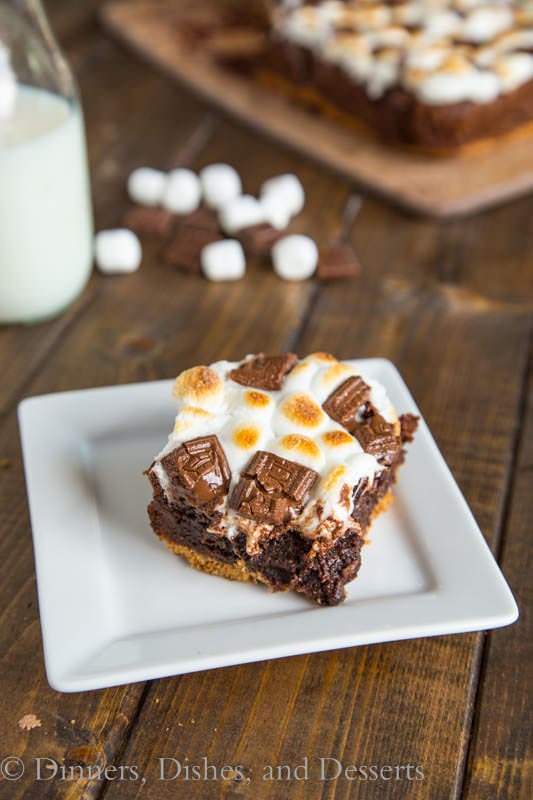 S'Mores Brownies - Rich fudgy brownies on a graham cracker crust, topped with toasted marshmallows!