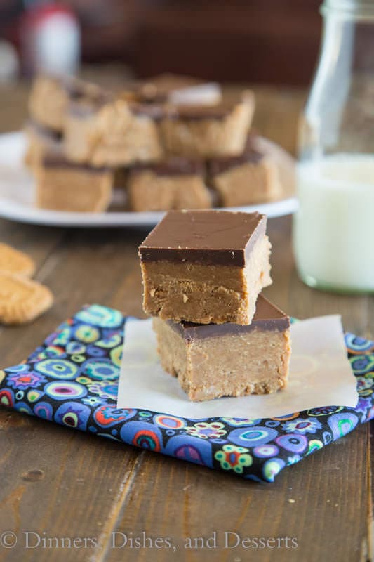 No Bake Biscoff Bars are super easy and a perfect treat for your holidays. 