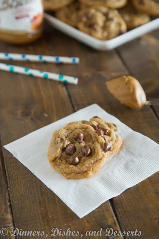 Biscoff Chocolate Chip Cookies - a classic soft and chewy chocolate chip cookie with a cinnamon and Biscoff twist!