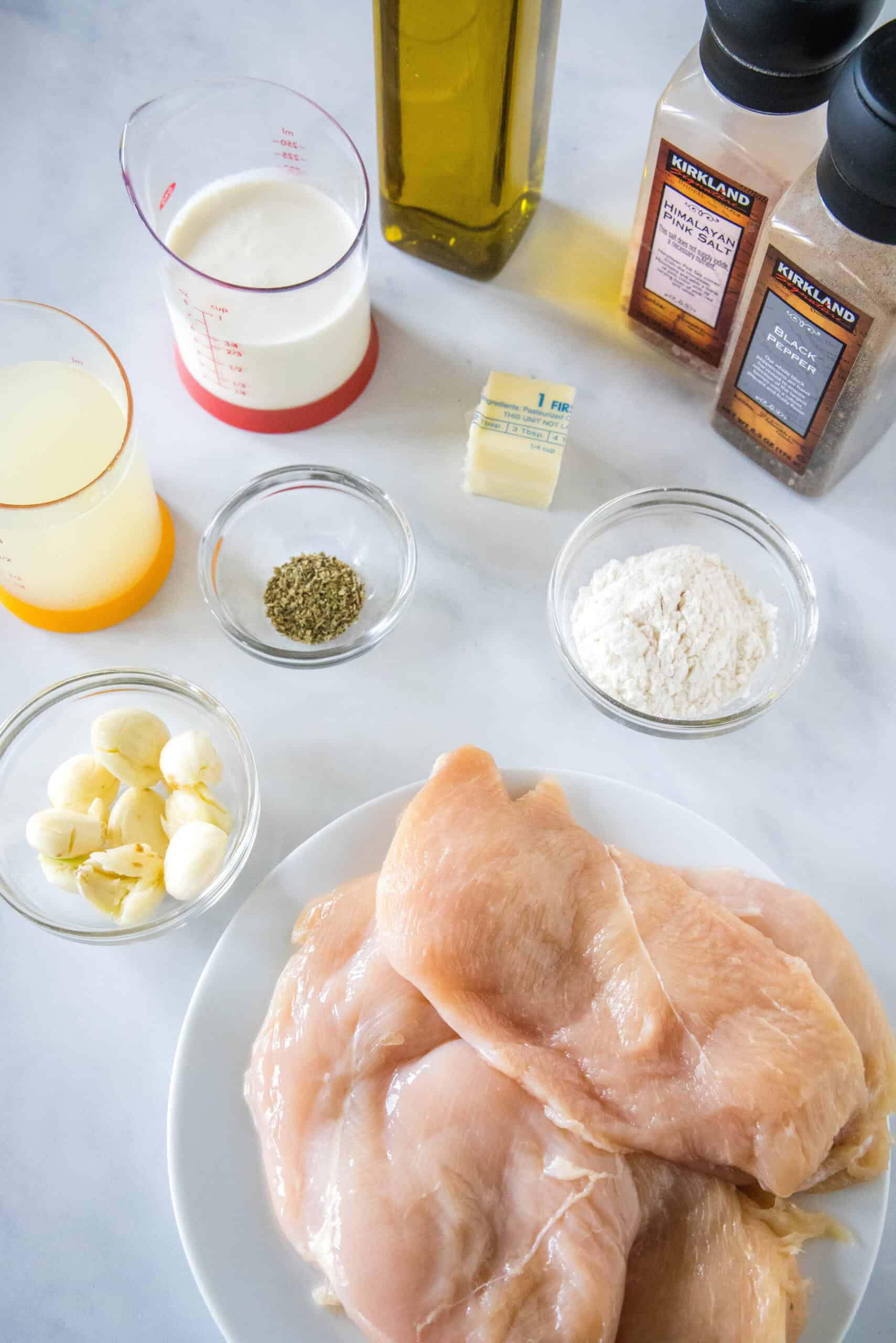 This one-pan creamy garlic chicken with golden, pan-seared chicken breasts in a rich garlic sauce is an easy dinner, ready in 30 minutes! Creamy garlic chicken ingredients.