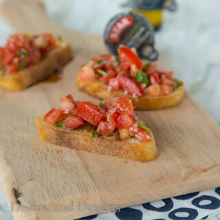 Easy Balsamic Bruschetta {Dinners, Dishes, and Desserts}