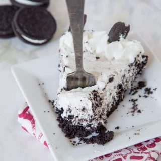 No Bake Oreo Cheesecake {Dinners, Dishes, and Desserts}