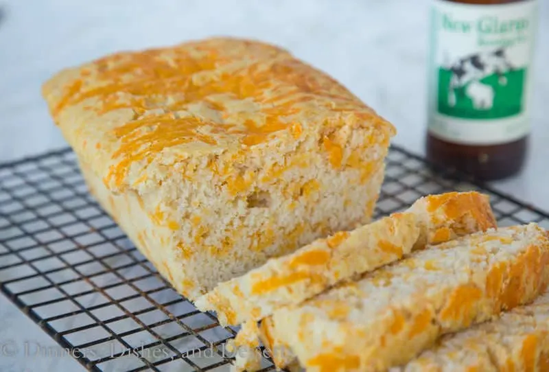 Easy Cheddar Beer Bread {Dinners, Dishes, and Desserts}