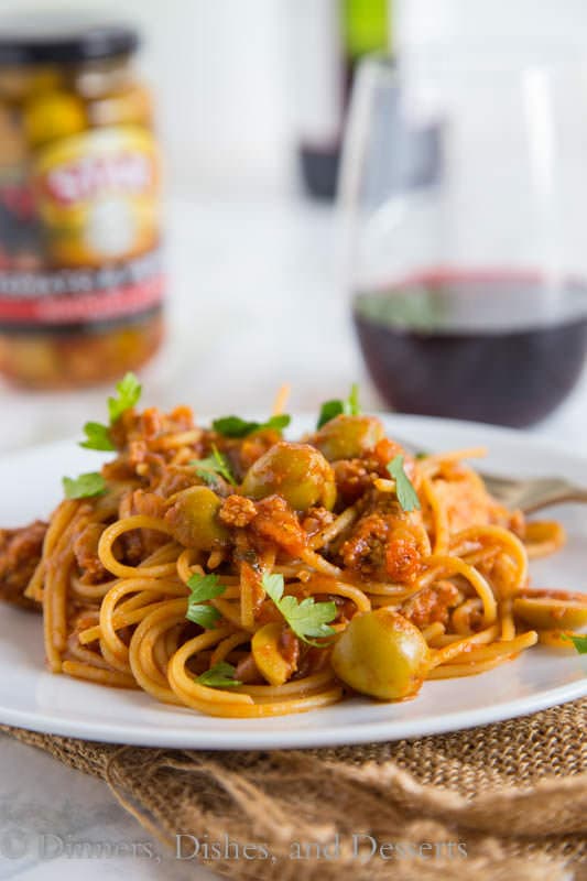 Spanish Spaghetti with Olives - a Spanish twist on your classic spaghetti with meat sauce! A quick and easy dinner the whole family will love!