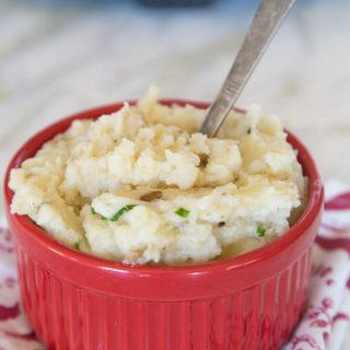 Garlicky Crock Pot Mashed Potatoes - make your favorite mashed potatoes in the slow cooker!