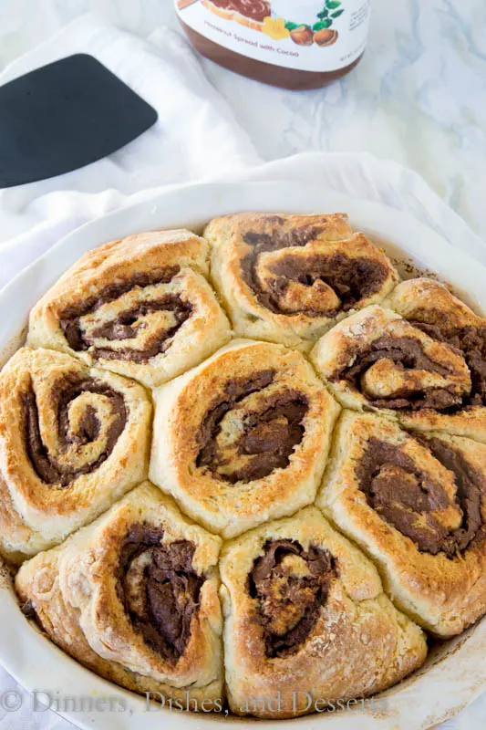 nutella cinnamon rolls in a pan