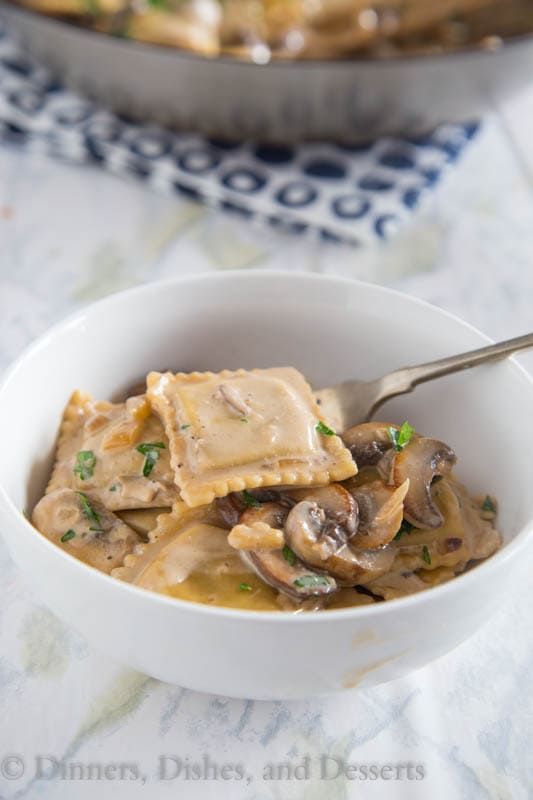 This beef stroganoff ravioli skillet is a quick and easy weeknight meal. All you need is one pan and 20 minutes!