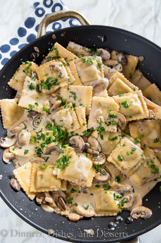 This beef stroganoff ravioli skillet is a quick and easy weeknight meal. All you need is one pan and 20 minutes!