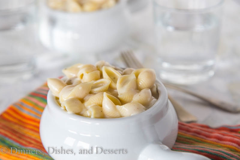 copycat panera mac and cheese in a bowl