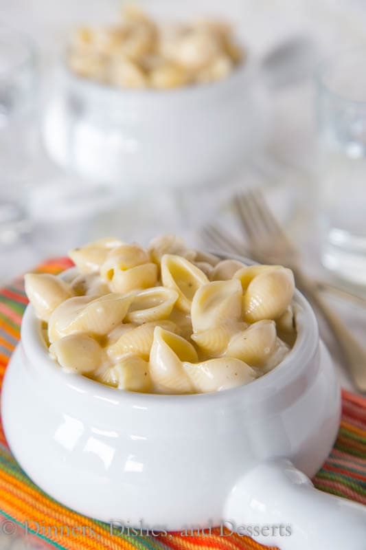 copycat panera mac and cheese in a bowl