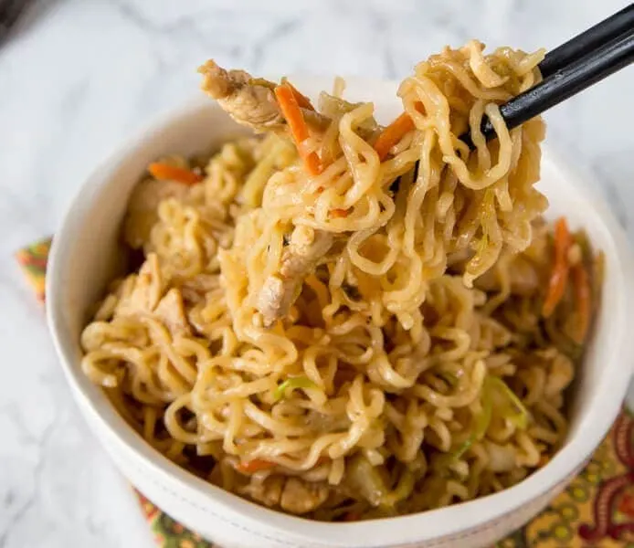 Chow Mein Noodles with Chicken is an easy recipe to get dinner on the table in minutes. So much better than take out in the same amount of time.