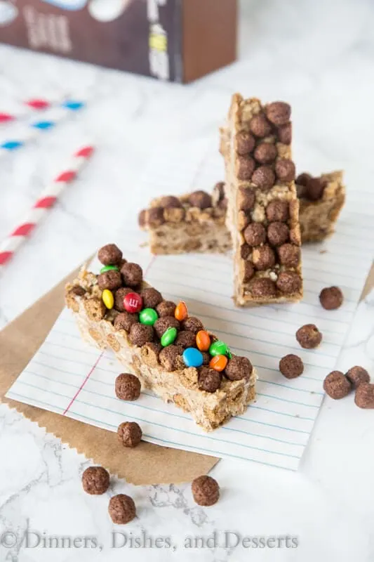 cocoa puffs cereal bars on a plate