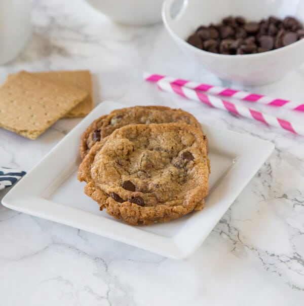 Toffee Graham Cracker Cookies - Crisp graham cracker cookies with warm chocolate chips and buttery toffee bits are a perfect cookie combo.