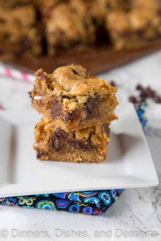 chocolate chip caramel cookie bars on a plate