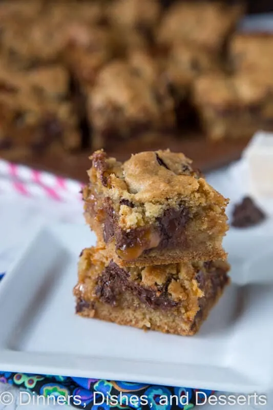 chocolate chip caramel cookie bars on a plate