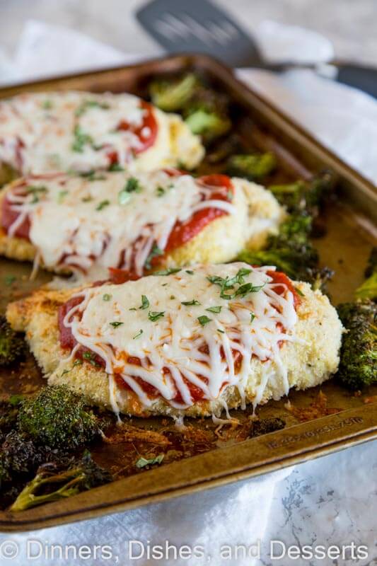 Baked Chicken Parmesan with Roasted Broccoli - a healthier version of chicken parmesan all made one one skillet! Super easy, quick and definitely family friendly.