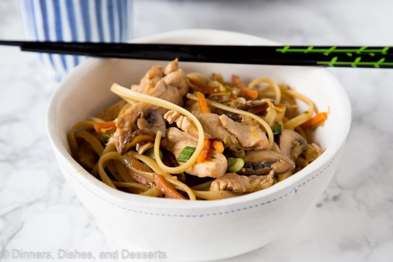 A bowl chicken lo mein