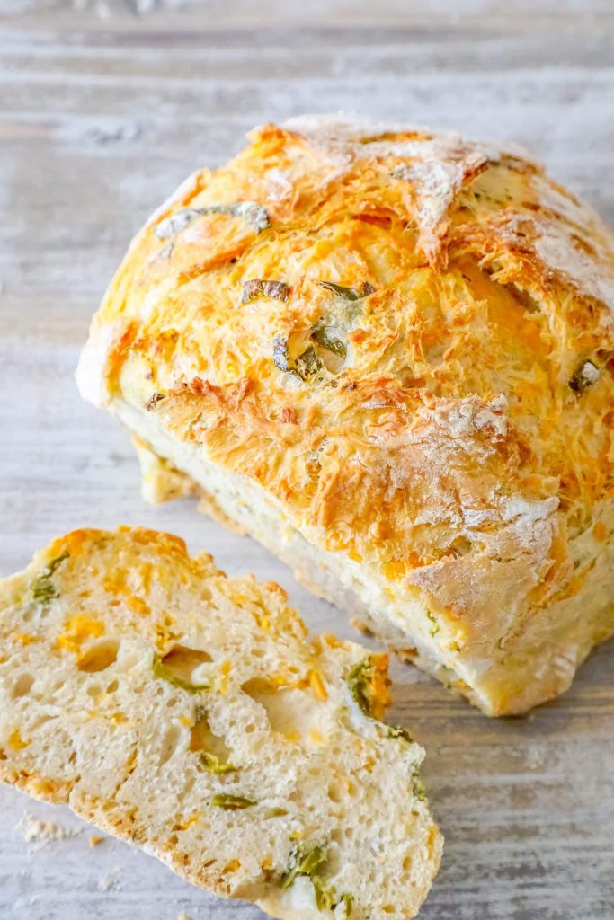 Easy Jalapeno Cheddar Bread {Sweet C's}