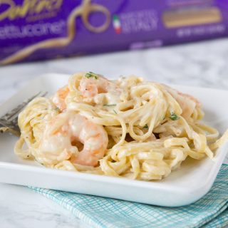 One Pan Fettuccine Alfredo with shrimp - a simple fettuccine Alfredo recipe made in one pan. Add shrimp to have a romantic and easy meal you can enjoy any night of the week. 