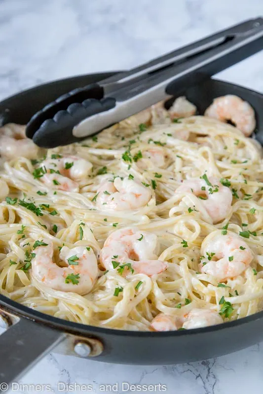 One Pan Fettuccine Alfredo with shrimp - a simple fettuccine Alfredo recipe made in one pan. Add shrimp to have a romantic and easy meal you can enjoy any night of the week. 