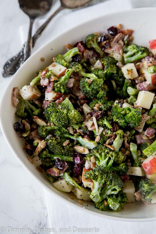 Broccoli salad with bacon - an easy broccoli salad recipe for the fall