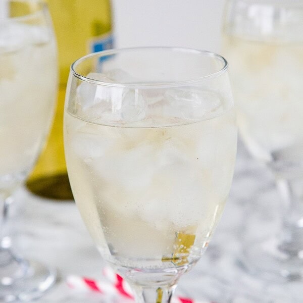 A glass of wine, with Spritzer