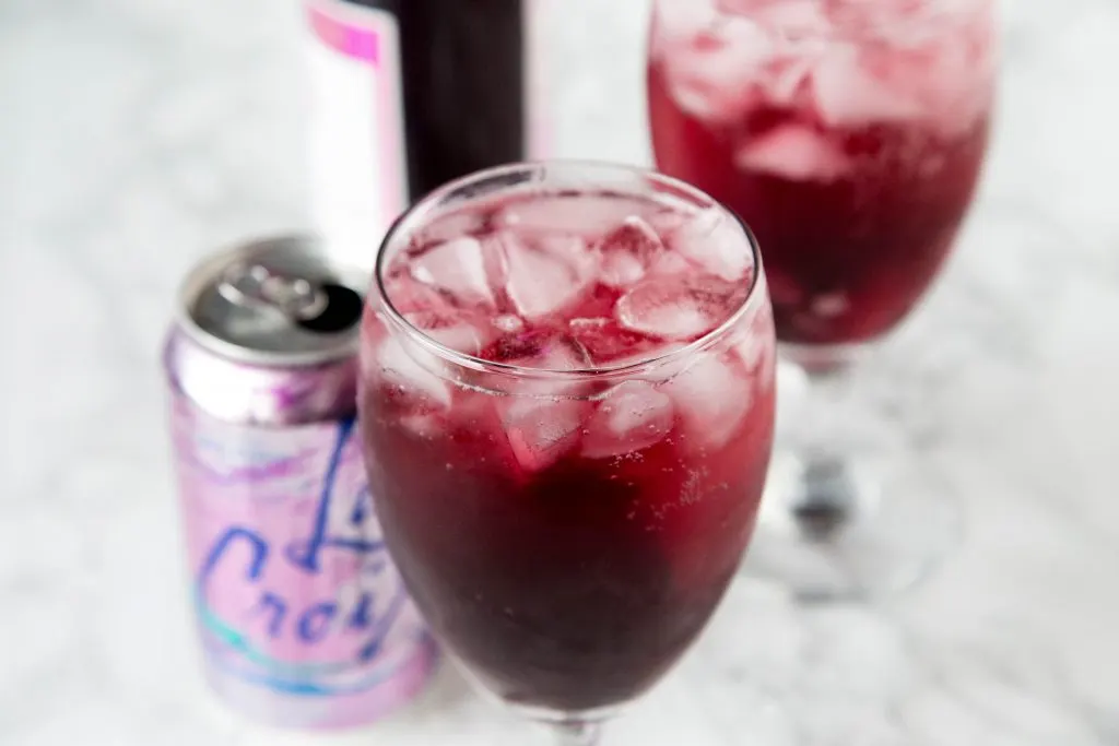 red wine spritzer with la croix 