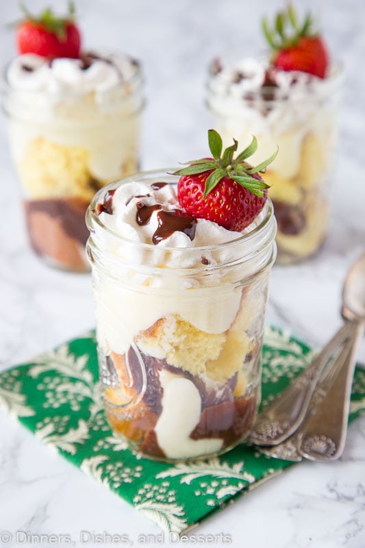 Boston Cream Pie Parfaits - easy dessert recipe