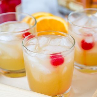 Whiskey Sour Recipe - a classic whiskey cocktail that is sweet and tangy and delicious. Super easy to make and great for any occasion.