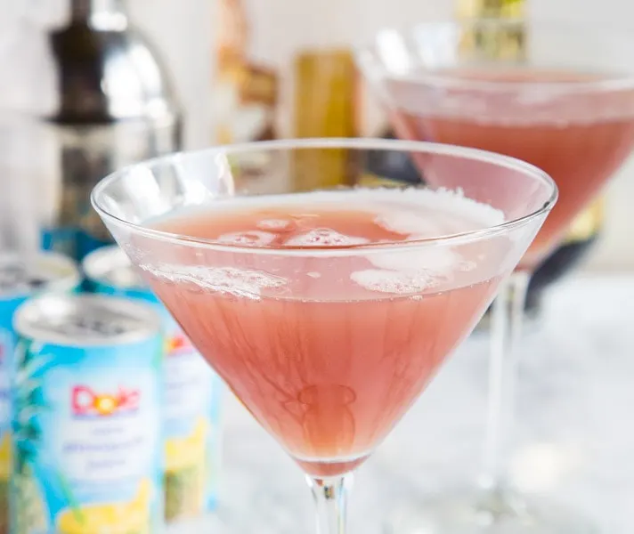 French Martini Recipe - This classic cocktail with pineapple juice, vodka and Chambord liqueur. It is sweet, tart, and absolutely delicious!