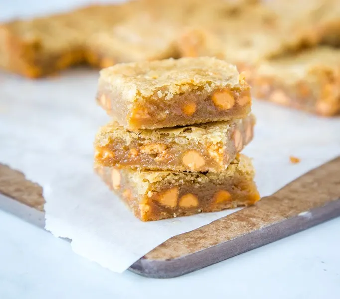 Butterscotch Blondies - soft and chewy blonde brownies that are loaded with butterscotch!  A buttery and sweet treat that is easy to make! 